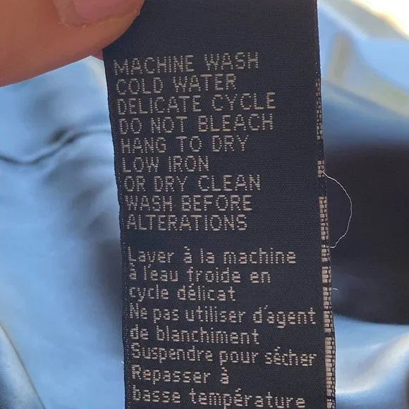 FINAL CHANCE! CLOSET CLOSING! - Picture 6 of 10